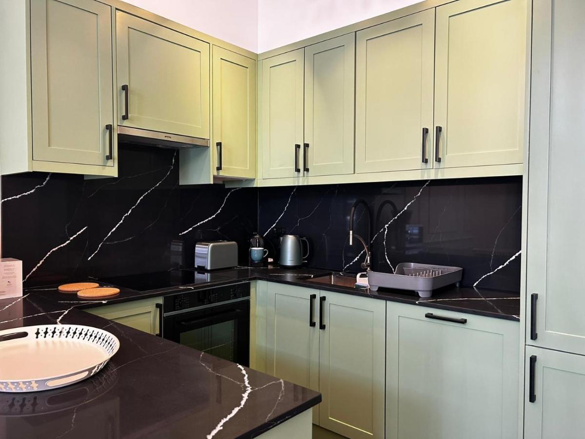 Earl'S Court Luxe Apartment Лондон Екстериор снимка