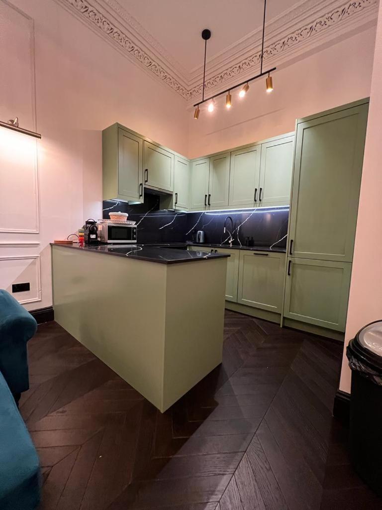 Earl'S Court Luxe Apartment Лондон Екстериор снимка